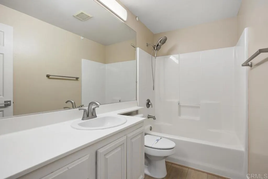 https://cdn.realtyfeed.com/cdn/127/306764275/3f62e3c49eb0f7e2ed66fc85b1ea13b6.webp
