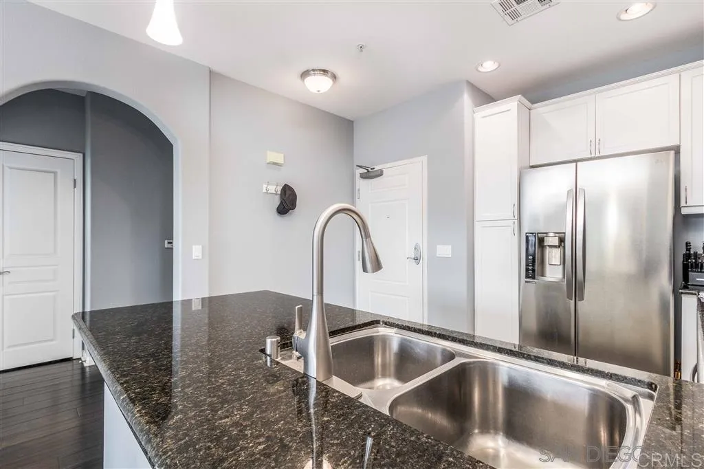 Photo #8: PTP2605188 Listing: Photo #8