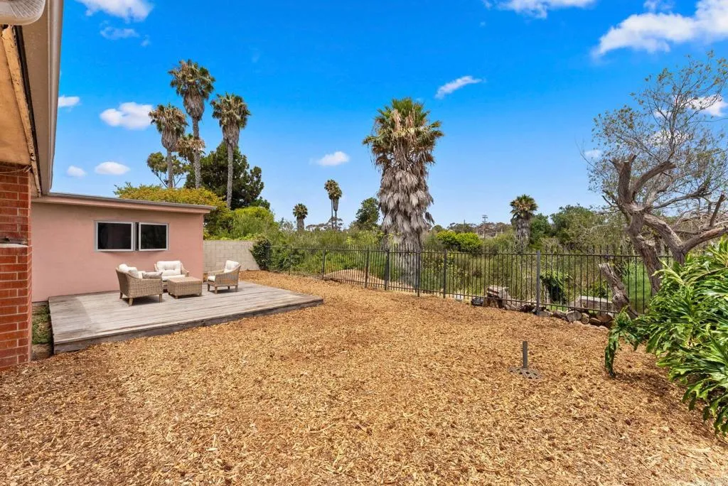 https://cdn.realtyfeed.com/cdn/127/306764331/07fc638025438d87f335eee56799b857.webp