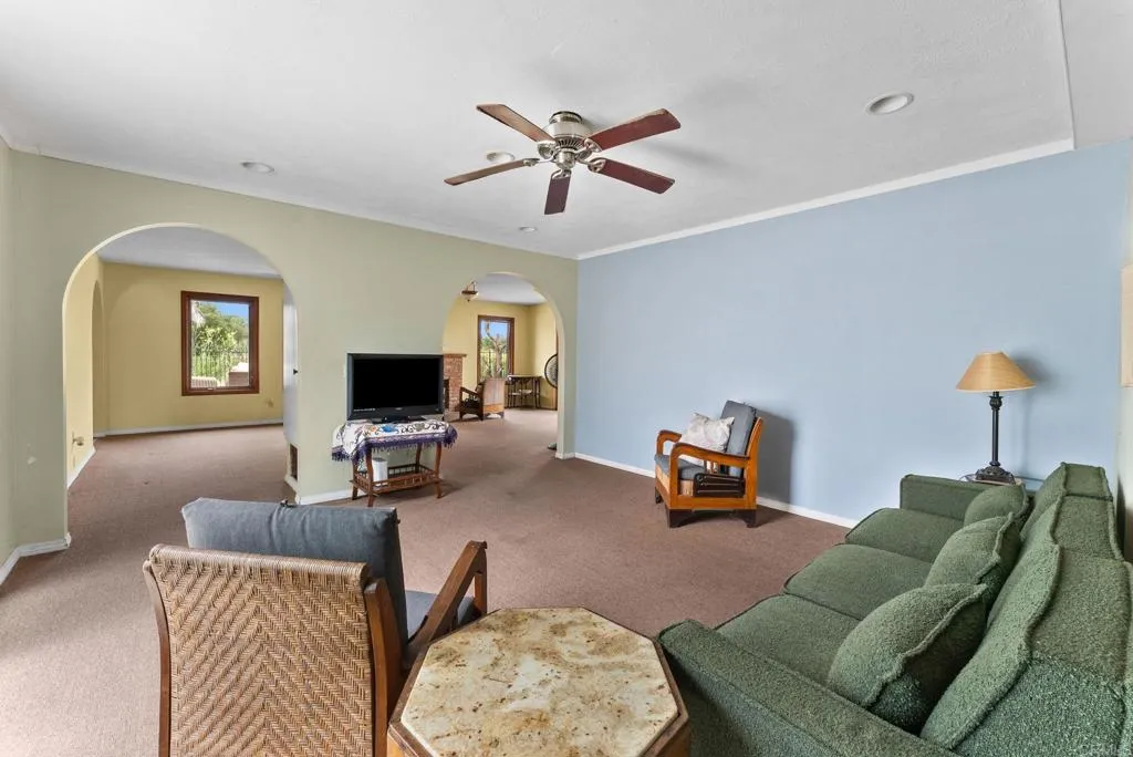 https://cdn.realtyfeed.com/cdn/127/306764331/48754796e2c91a4856b8f56cb3c5bcf0.webp