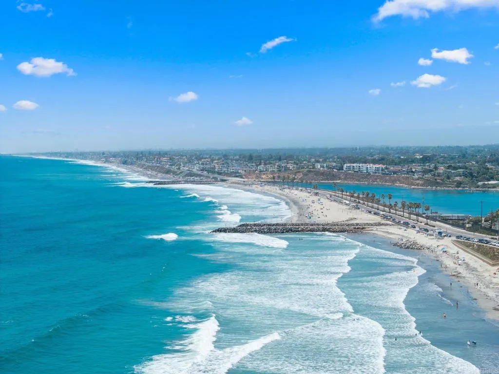 https://cdn.realtyfeed.com/cdn/127/306764331/8fa08eeb6e308c6aae15ffcb1002389a.webp