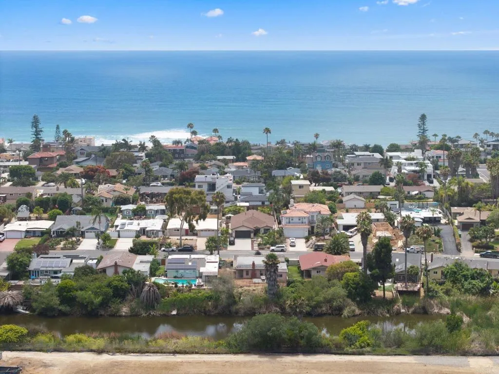https://cdn.realtyfeed.com/cdn/127/306764331/ac7a0ea6c15eede06d34437134d6bada.webp