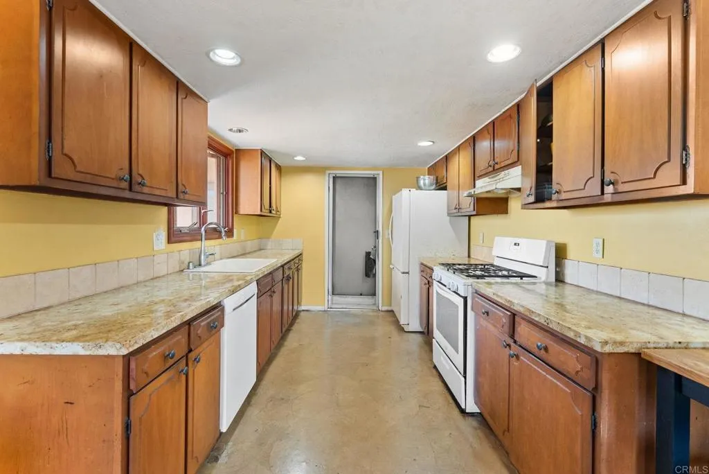 https://cdn.realtyfeed.com/cdn/127/306764331/f292dabc719fa9bb8924291bf0ad64b1.webp