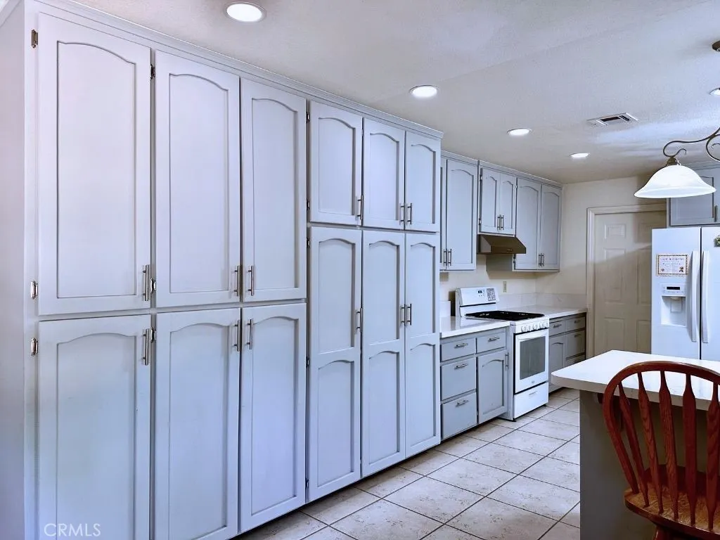 6963 Lennox, Yucca Valley, CA 92284 - Photo 3 of 47, Yucca Valley, CA