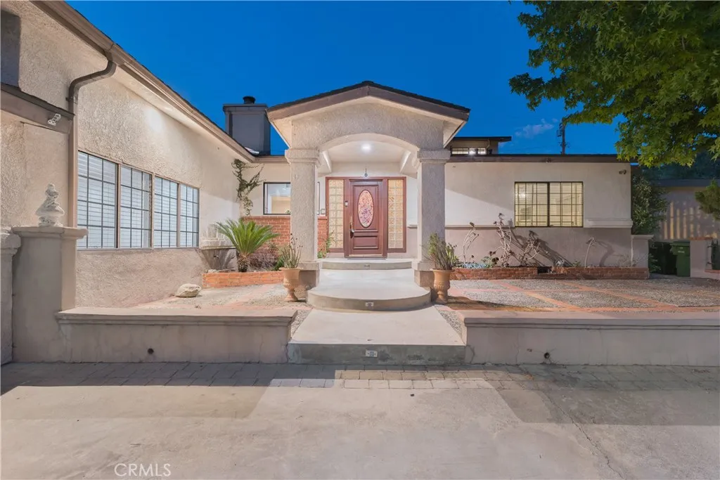 Tujunga, CA 91042