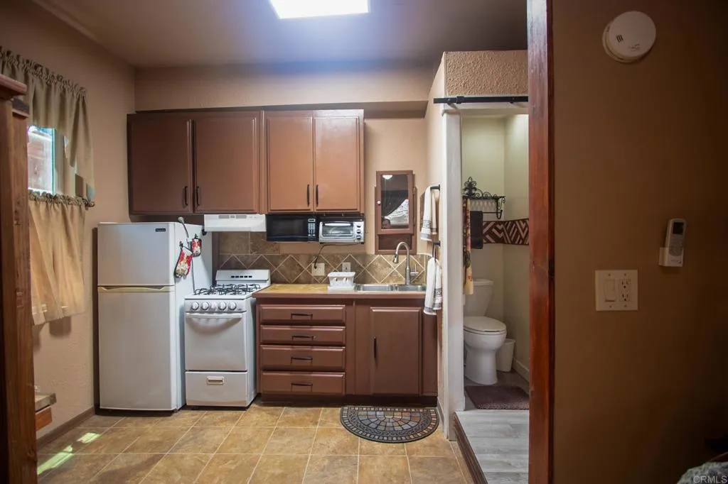 8369 Mount Vernon Street Unit Studio, Lemon Grove, CA 91945 - Photo 4 of 7, Lemon Grove, CA