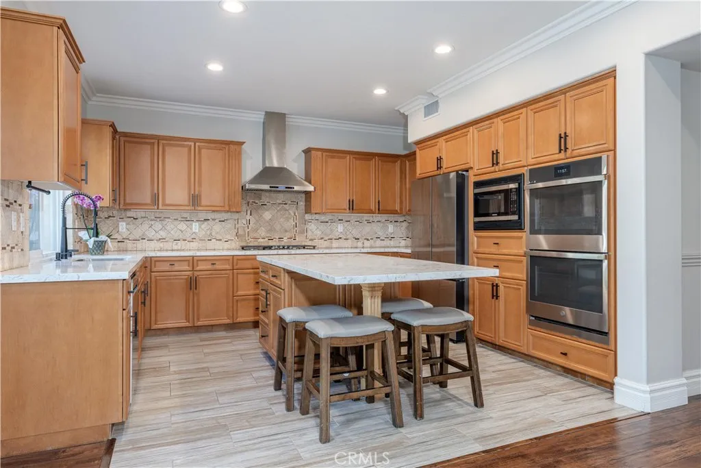 18571 Amalia Lane, Huntington Beach, CA 92648 - Photo 5 of 41, Huntington Beach, CA
