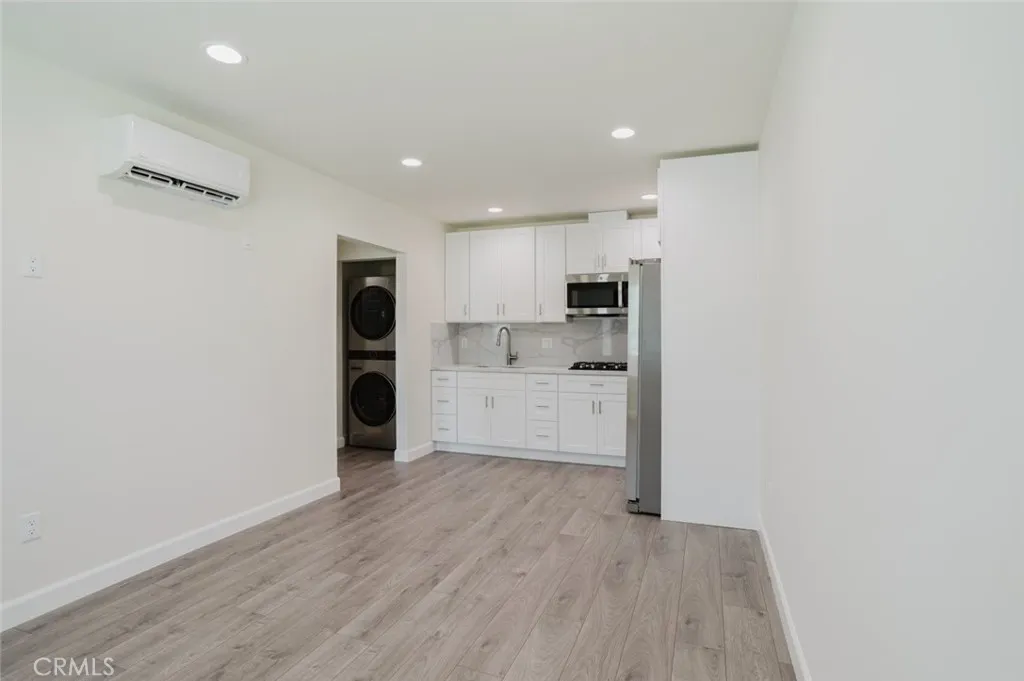 8503 Cranford Unit 1/2, Sun Valley, CA 91352 - Photo 5 of 13, Sun Valley, CA