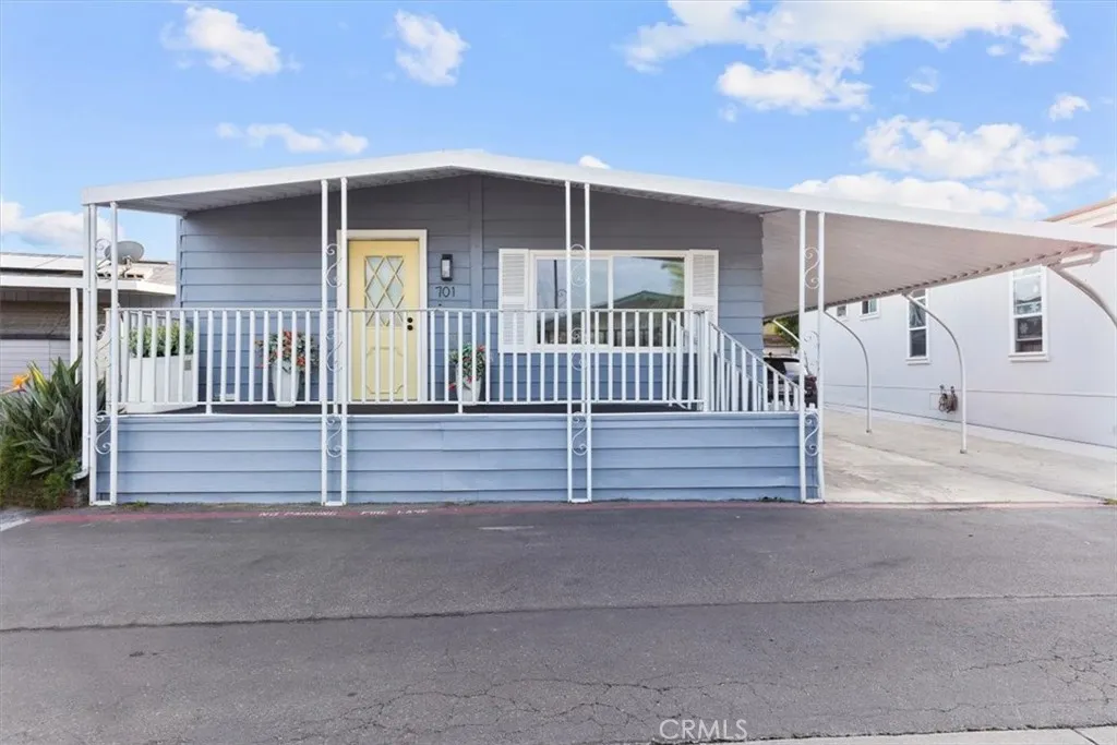 80 Huntington Unit 701, Huntington Beach, CA 92648 - Photo 2 of 32, Huntington Beach, CA