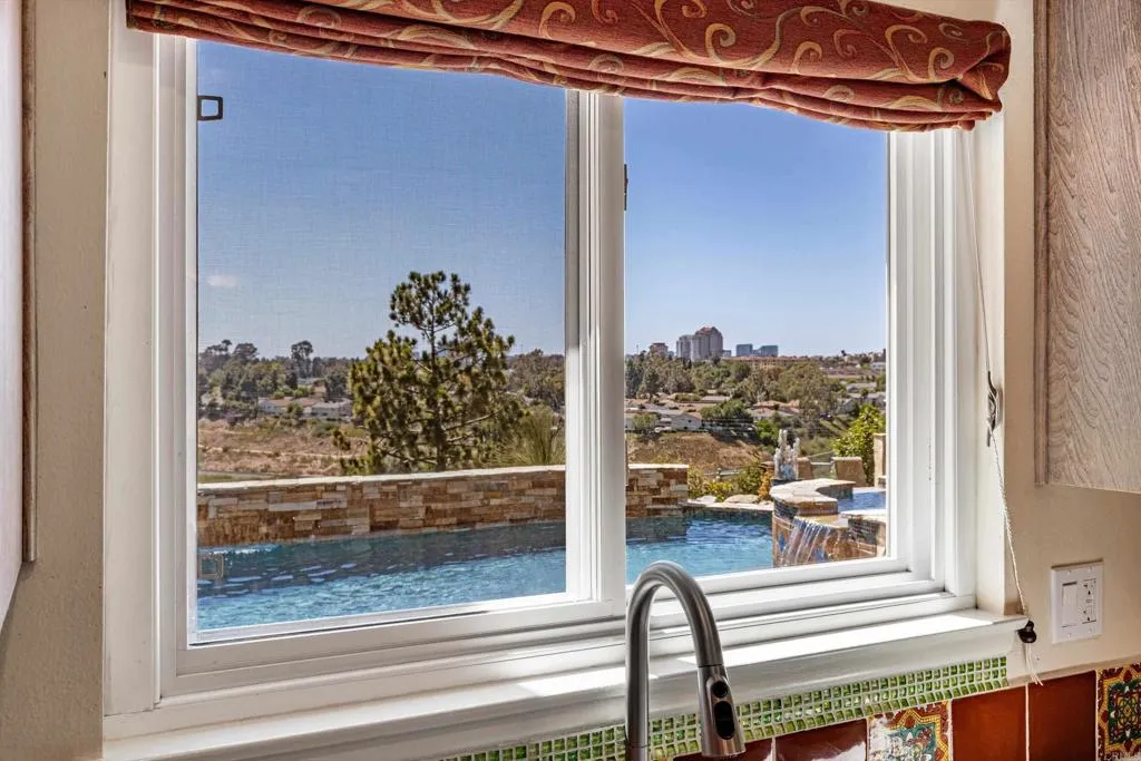 https://cdn.realtyfeed.com/cdn/127/306764423/1eea34b1f2237c8736a32ddbd54a4467.webp