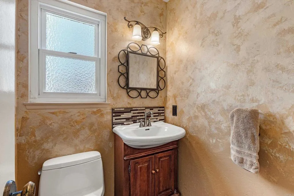 https://cdn.realtyfeed.com/cdn/127/306764423/5b3be6e59faba95962b88e7f8cbb5c96.webp