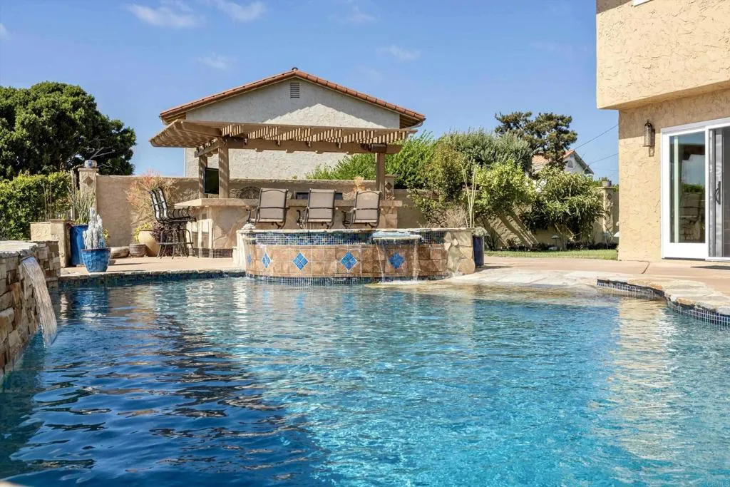 https://cdn.realtyfeed.com/cdn/127/306764423/9011d4aa1610dd7026c961d0510fe6cf.webp