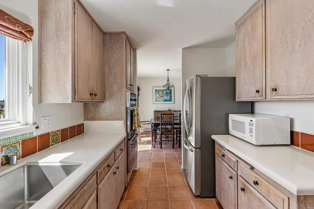 https://cdn.realtyfeed.com/cdn/127/306764423/e9518d2c420e65b73e6cb31f059a2561.webp