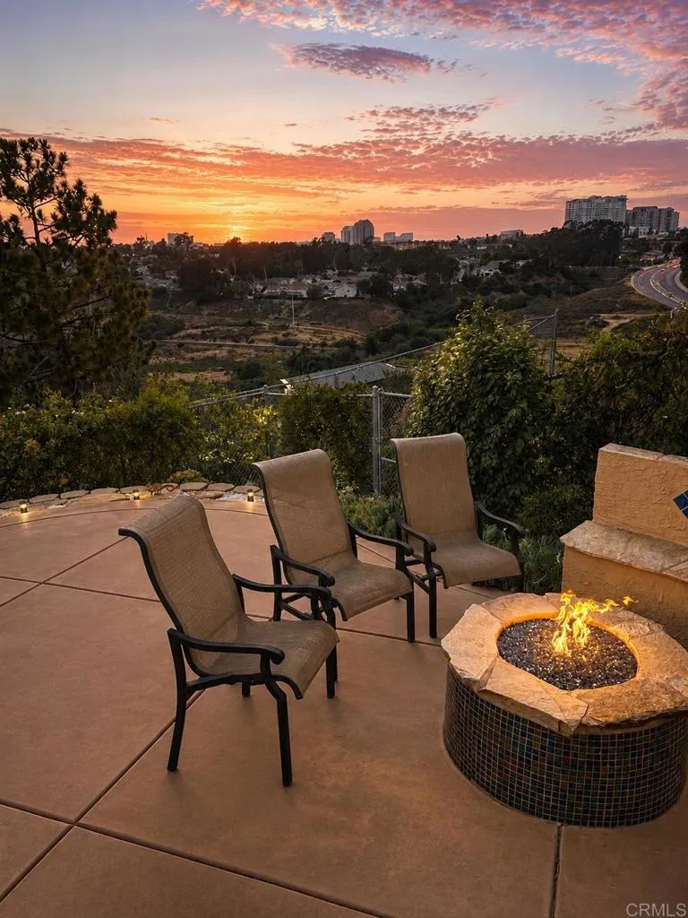 https://cdn.realtyfeed.com/cdn/127/306764423/f44332374f63bbe4bb16fa93e5af50a8.webp