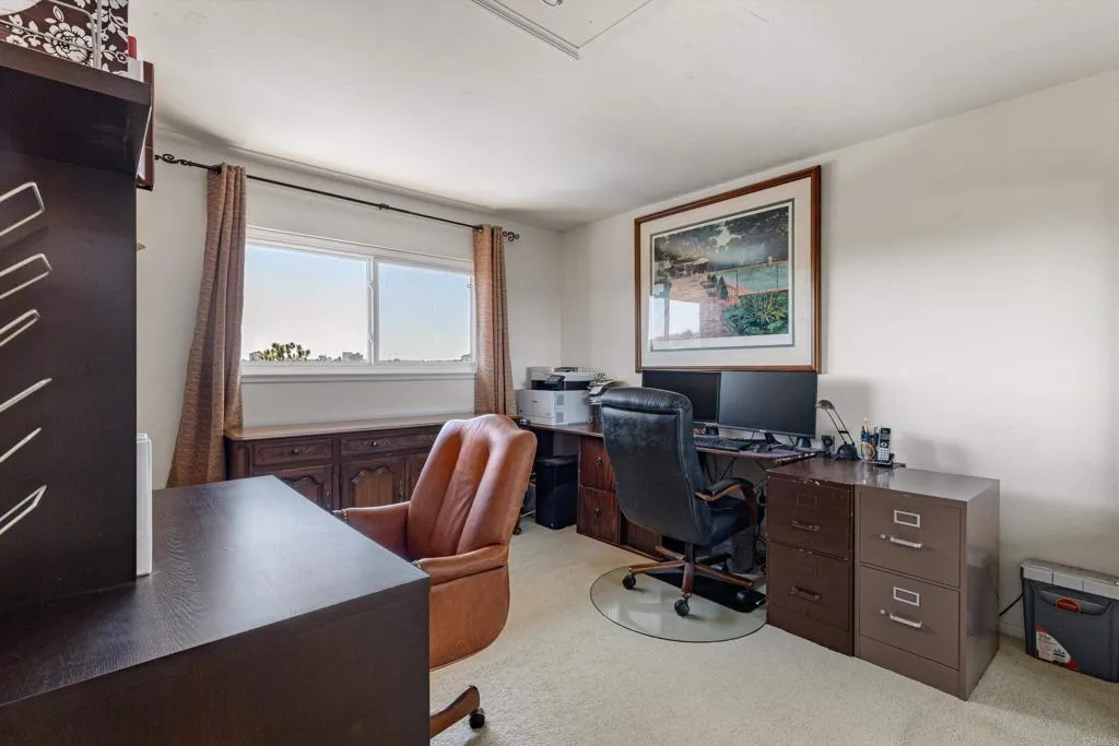 https://cdn.realtyfeed.com/cdn/127/306764423/fa2aa17988650e3a7a8dcd6f8d1115a9.webp