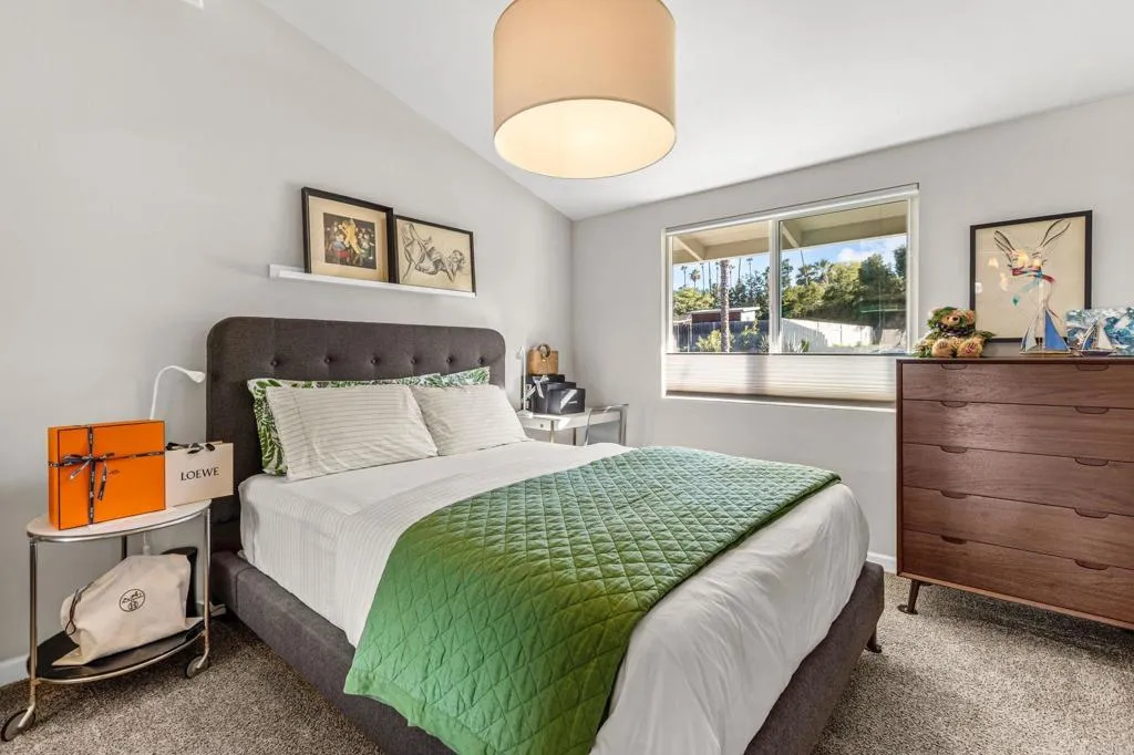 https://cdn.realtyfeed.com/cdn/127/306764430/18cc7f3d218b6fb6bf2303c829d4a913.webp