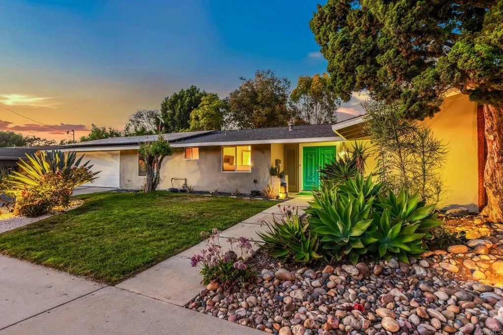 https://cdn.realtyfeed.com/cdn/127/306764430/1db38e1561f61963e4067713e2af1c42.webp