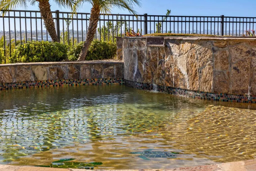 https://cdn.realtyfeed.com/cdn/127/306764434/8ca64974d41f00a8d0489e1668cc2eda.webp