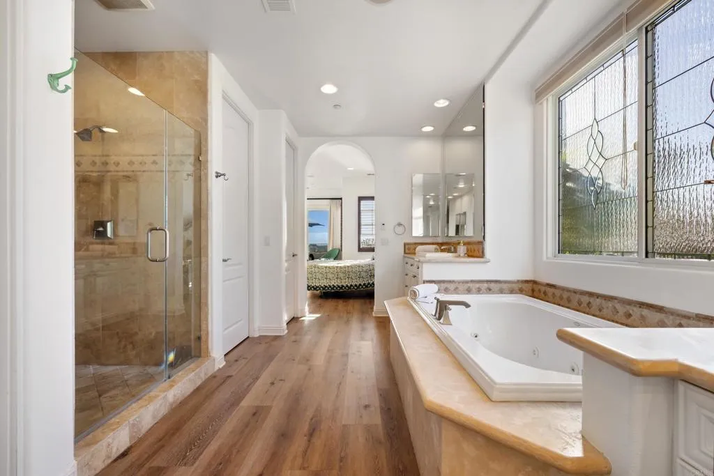 https://cdn.realtyfeed.com/cdn/127/306764434/90e42f51615a0337cf1f81d1f333f3b4.webp