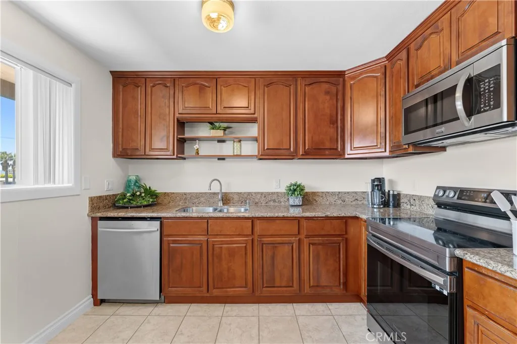 23282 Orange, Lake Forest, CA 92630 - Photo 2 of 25, Lake Forest, CA