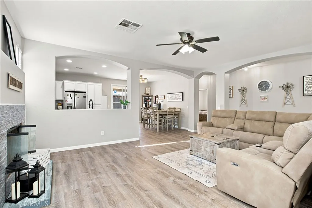30108 Hardrock, Menifee, CA 92585 - Photo 4 of 26, Menifee, CA