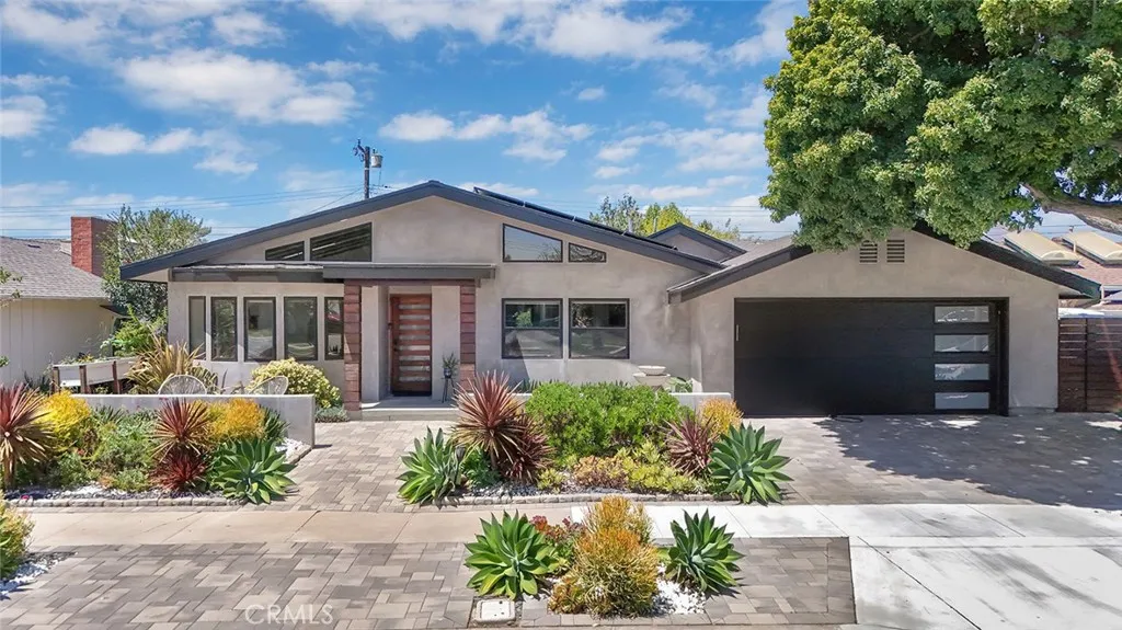 2661 Oak Knoll Drive, Rossmoor, CA 90720 - Main photo, Rossmoor, CA