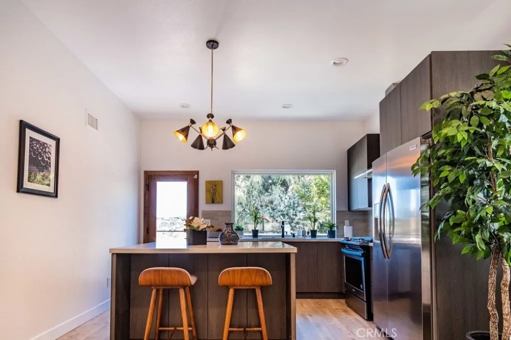 6810 Cahuenga Park, Los Angeles, CA 90068 - Photo 5 of 17, Los Angeles, CA