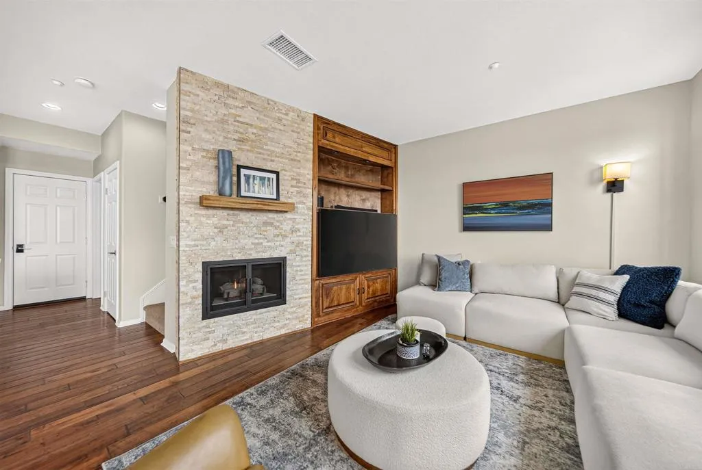 https://cdn.realtyfeed.com/cdn/127/306764502/226dc6e6f55c1a61cb0c4c2d66edd0d9.webp