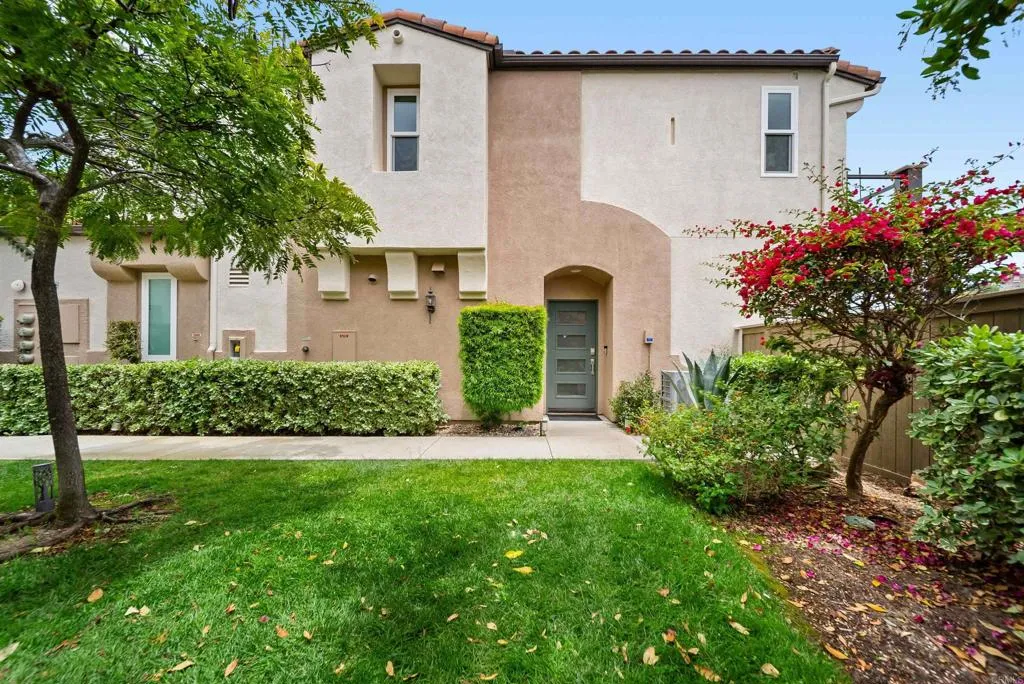 https://cdn.realtyfeed.com/cdn/127/306764502/aeea9a02ab9d425c194dce2687f725b9.webp