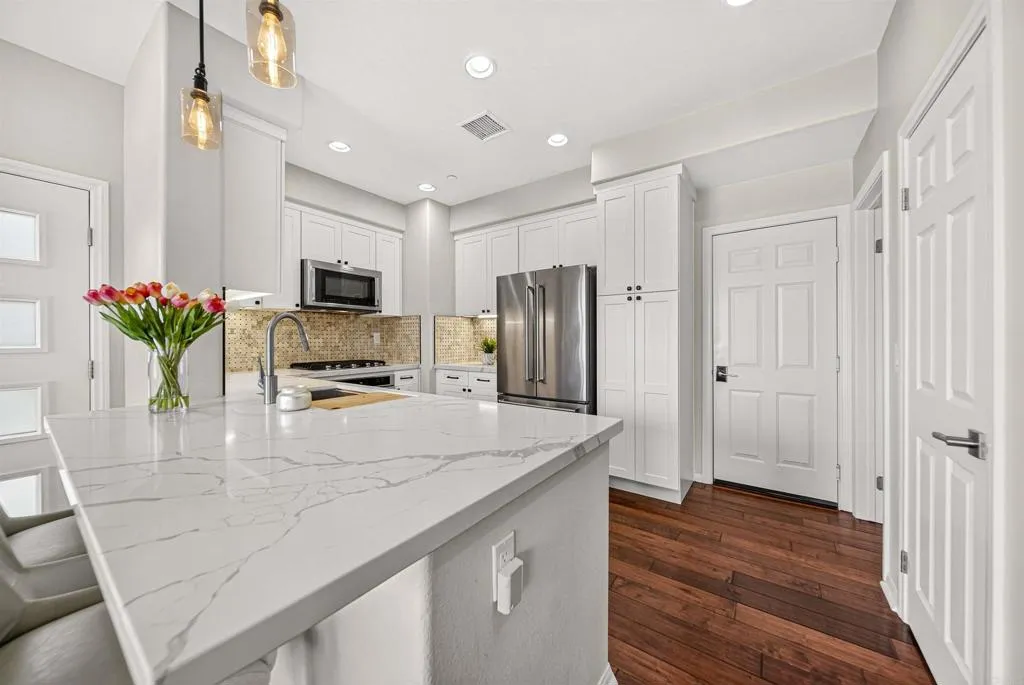 https://cdn.realtyfeed.com/cdn/127/306764502/dd70cf76cc3be40707883be6a7cf2af1.webp