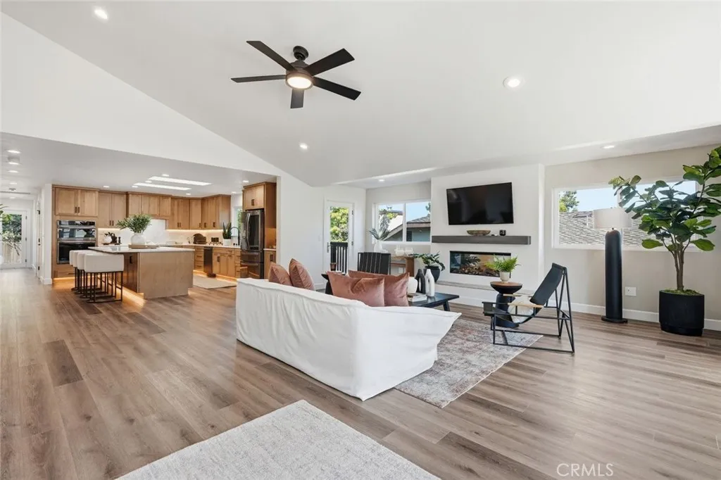 1040 Capistrano Court, San Luis Obispo, CA 93405 - Photo 4 of 28, San Luis Obispo, CA