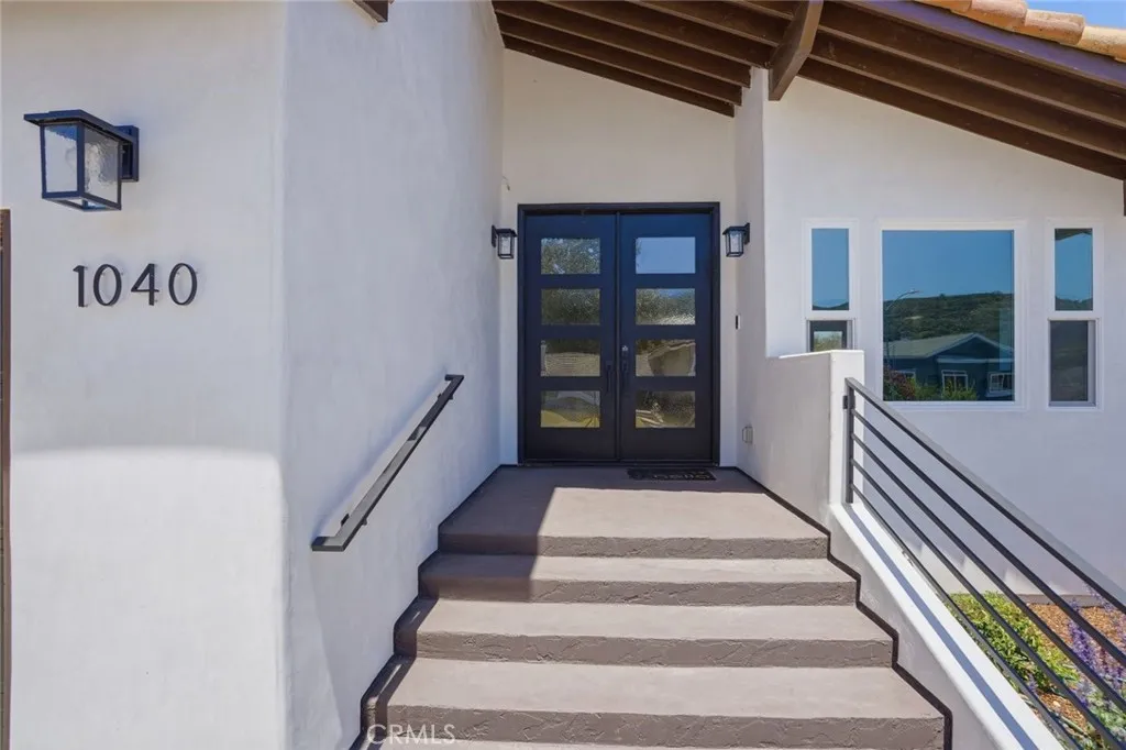 1040 Capistrano Court, San Luis Obispo, CA 93405 - Photo 3 of 28, San Luis Obispo, CA