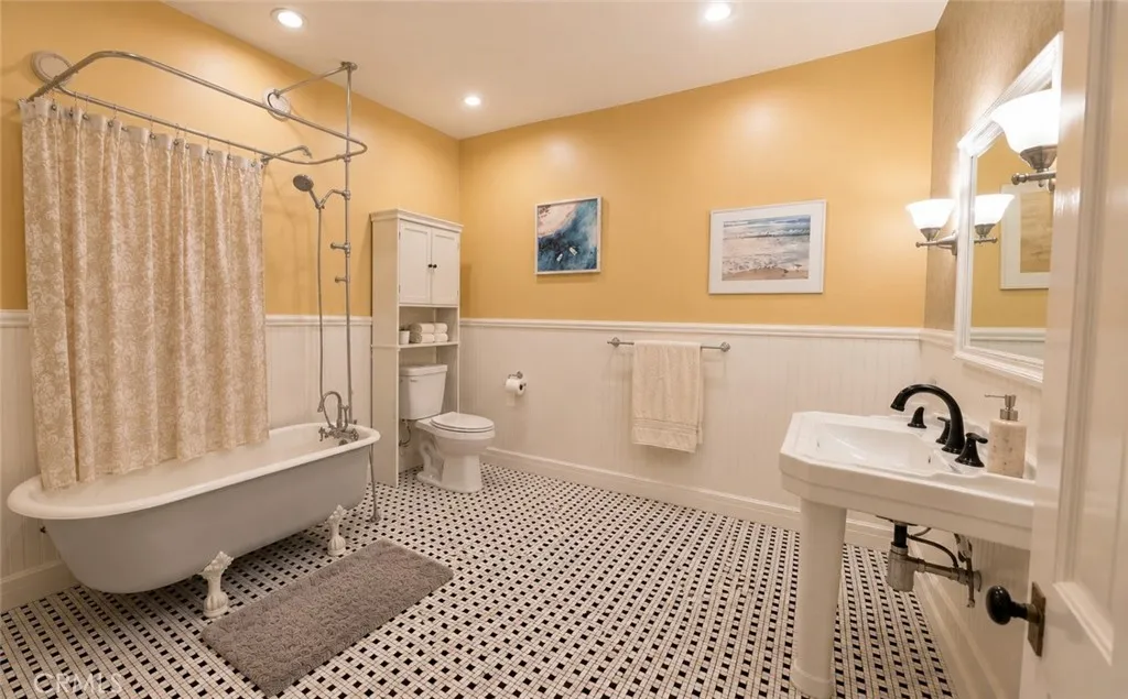225 N Lima St Unit 203, Sierra Madre, CA 91024 - Photo 4 of 4, Sierra Madre, CA