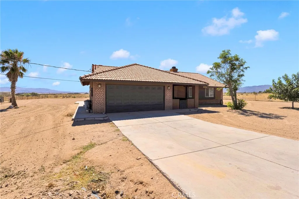10521 3rd Avenue, Hesperia, CA 92345 - Photo 2 of 51, Hesperia, CA
