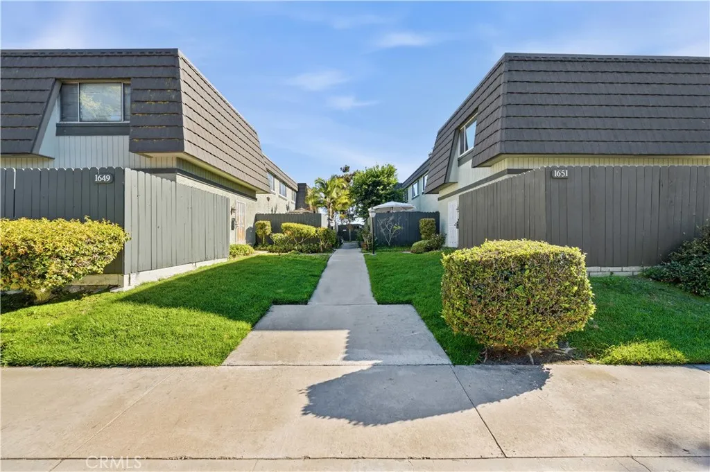 1651 Iowa Street Unit C, Costa Mesa, CA 92626 - Photo 3 of 26, Costa Mesa, CA