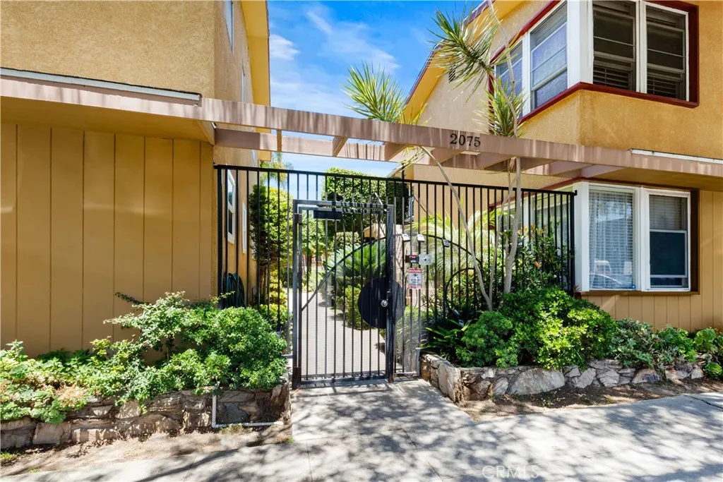 2075 E Appleton Street Unit 17, Long Beach, CA 90803 - Photo 3 of 19, Long Beach, CA