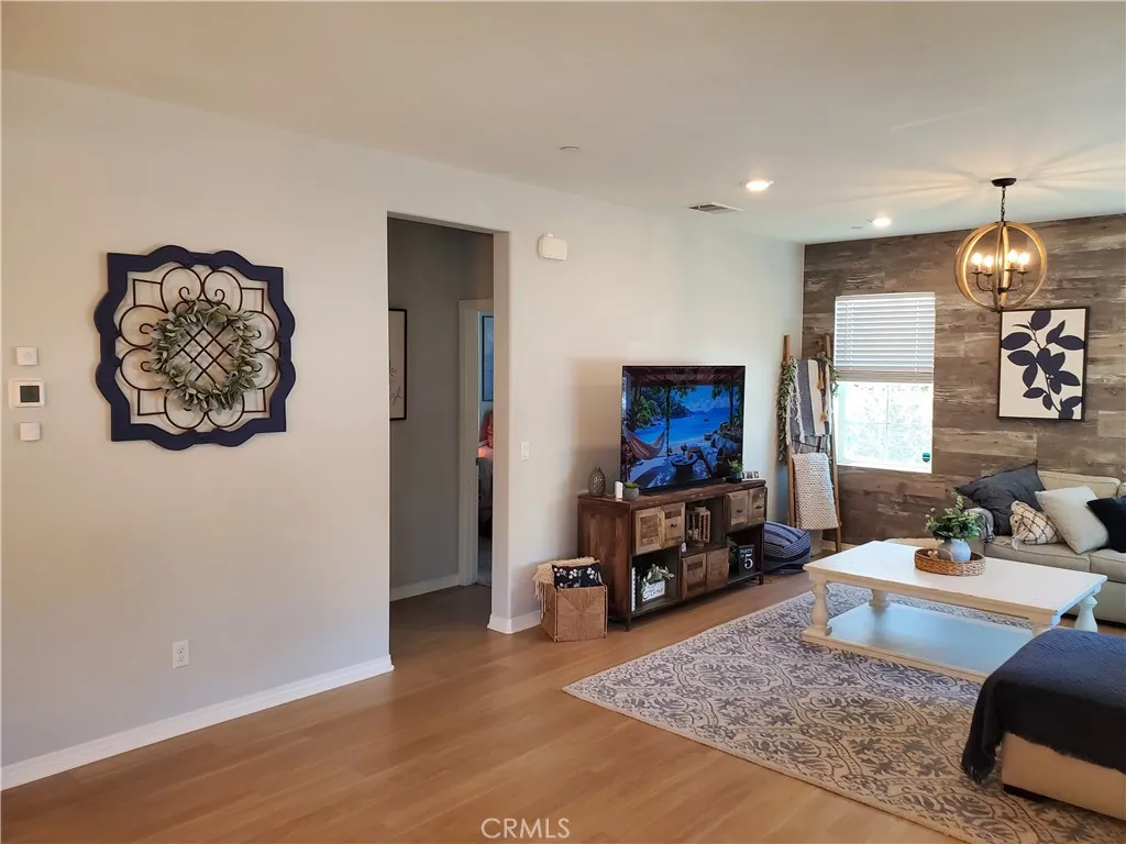 16035 Osprey, Chino, CA 91708 - Photo 5 of 32, Chino, CA