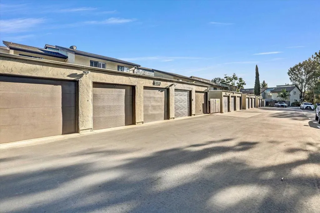 6363 Rancho Mission Road Unit 4, San Diego, CA 92108 - Photo 5 of 35, San Diego, CA