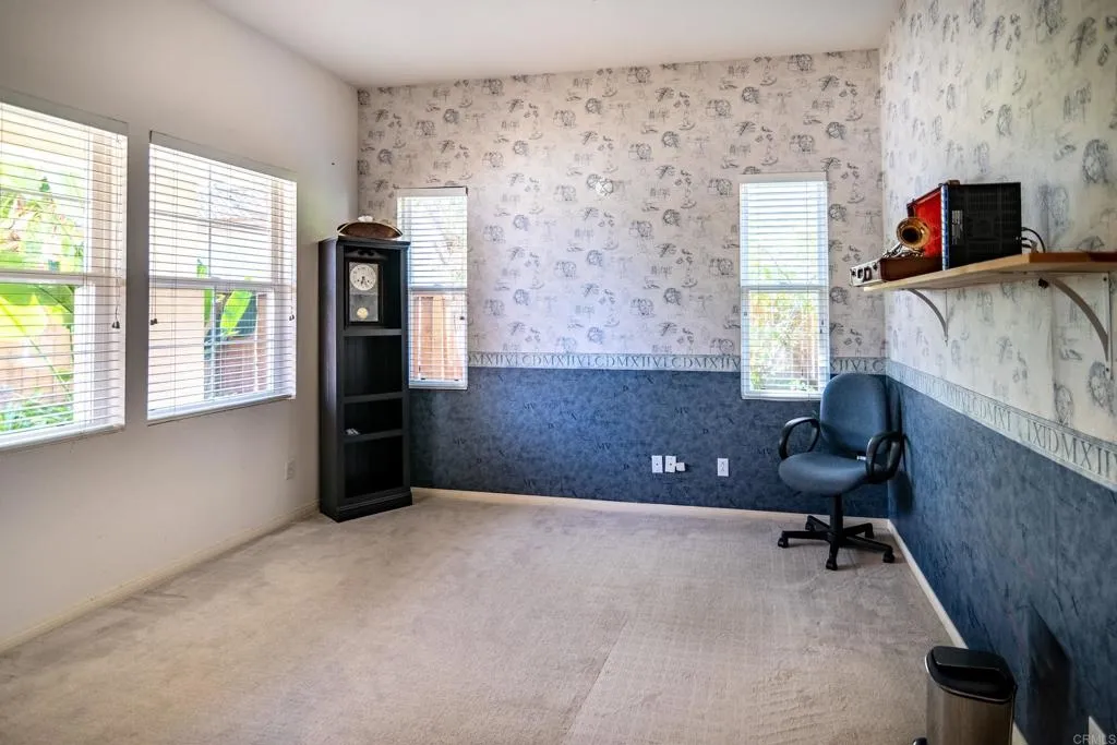 https://cdn.realtyfeed.com/cdn/127/306764573/82cca8ccafb1f8c8f8d4c8f61b35a8b2.webp