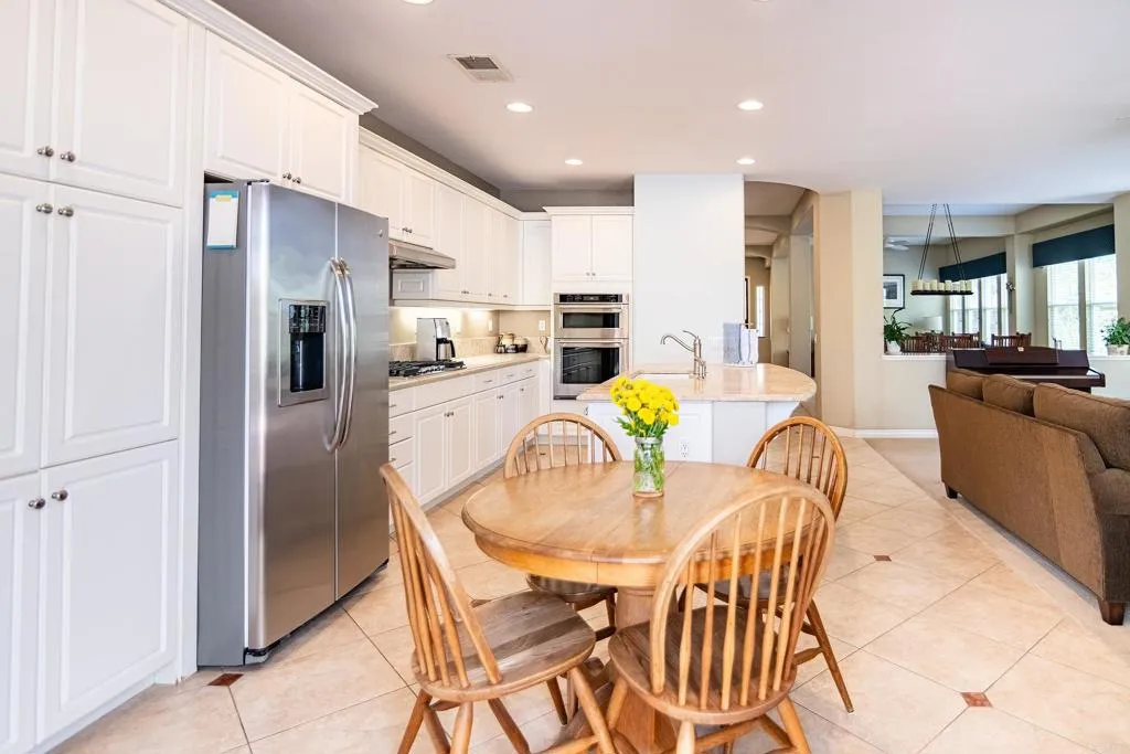https://cdn.realtyfeed.com/cdn/127/306764573/f8a18175ab92deff490f15bb40196a36.webp