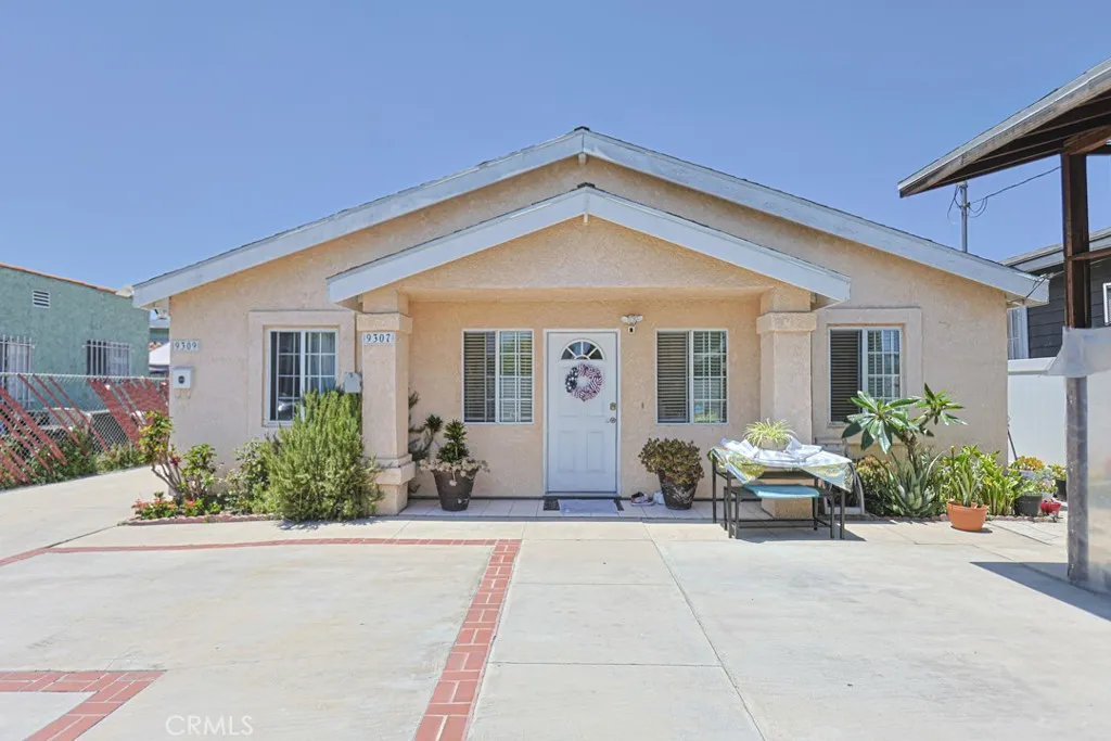 9307 Bandera, Los Angeles, CA 90002 - Main photo, Los Angeles, CA