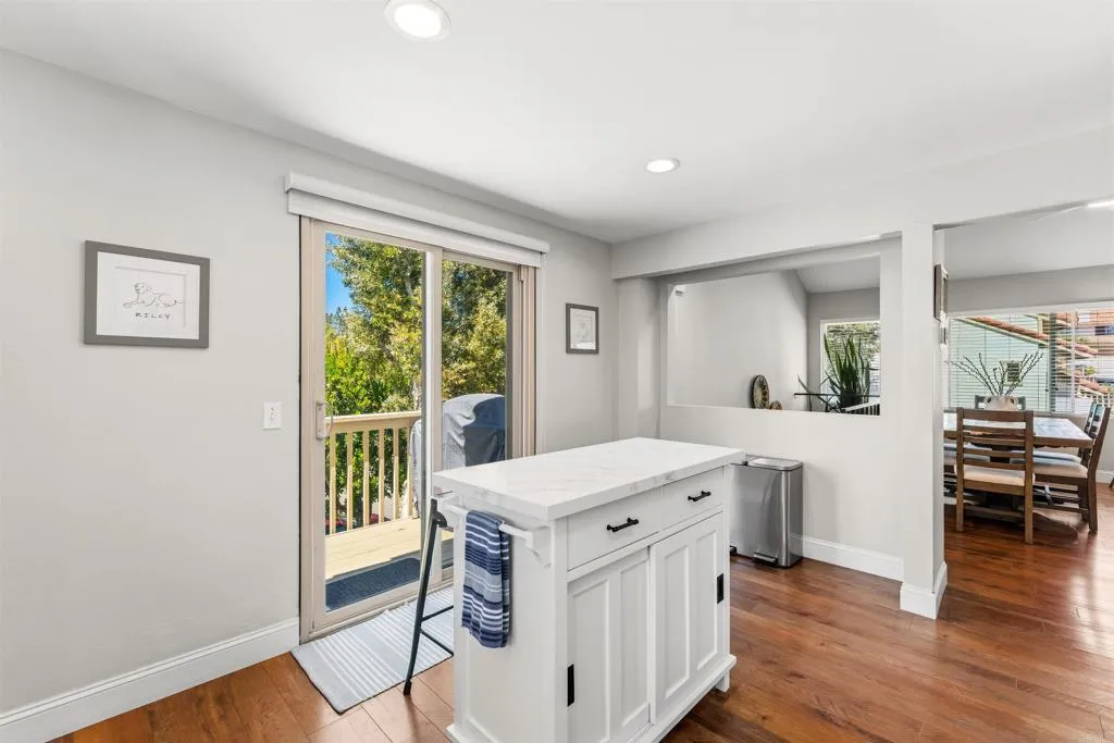 https://cdn.realtyfeed.com/cdn/127/306764594/86d789d947598241e5edd5b2747e0e2f.webp