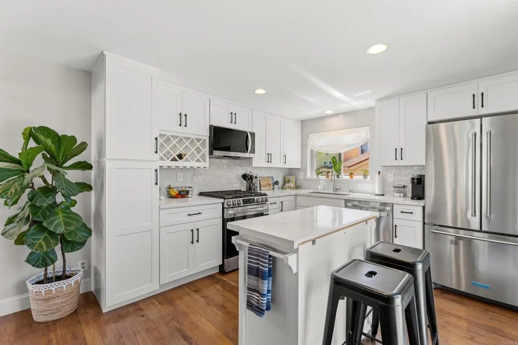 https://cdn.realtyfeed.com/cdn/127/306764594/a25155023e966e26be6fe0f404f1b5e1.webp