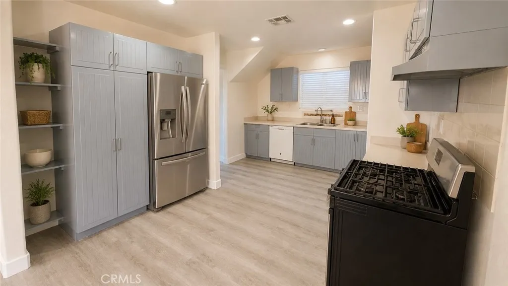 905 W Sumner, Lake Elsinore, CA 92530 - Photo 3 of 22, Lake Elsinore, CA