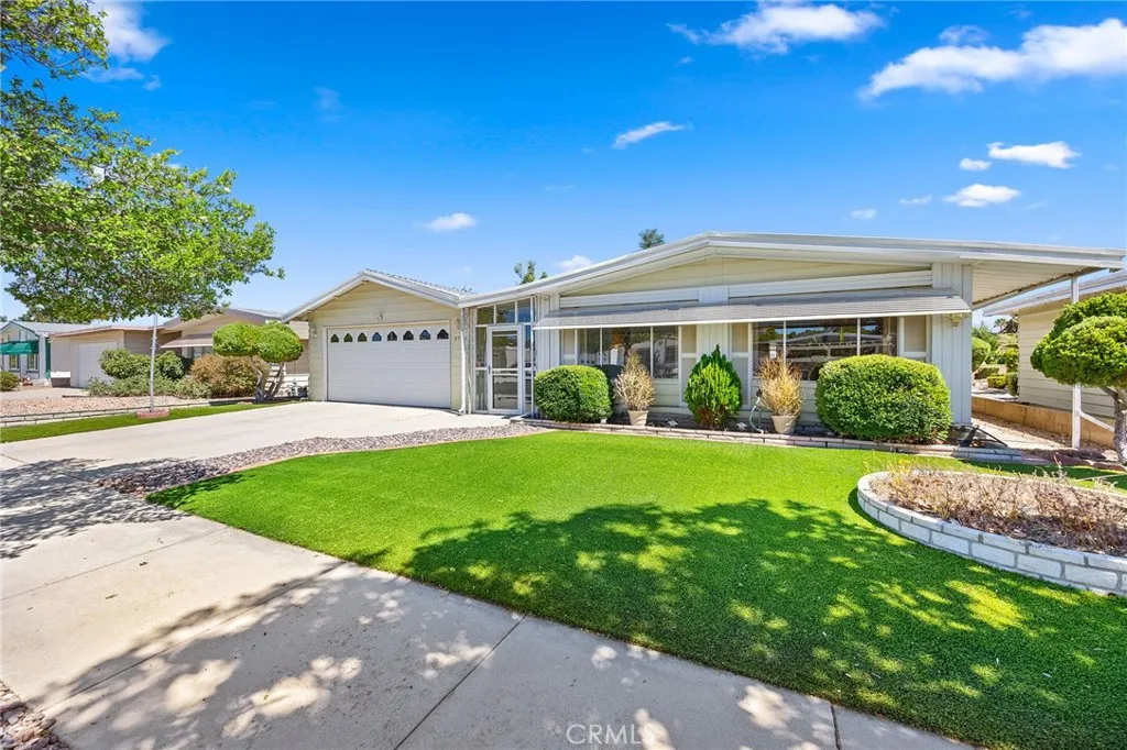 2746 Manzanita, Hemet, CA 92545 - Photo 2 of 36, Hemet, CA