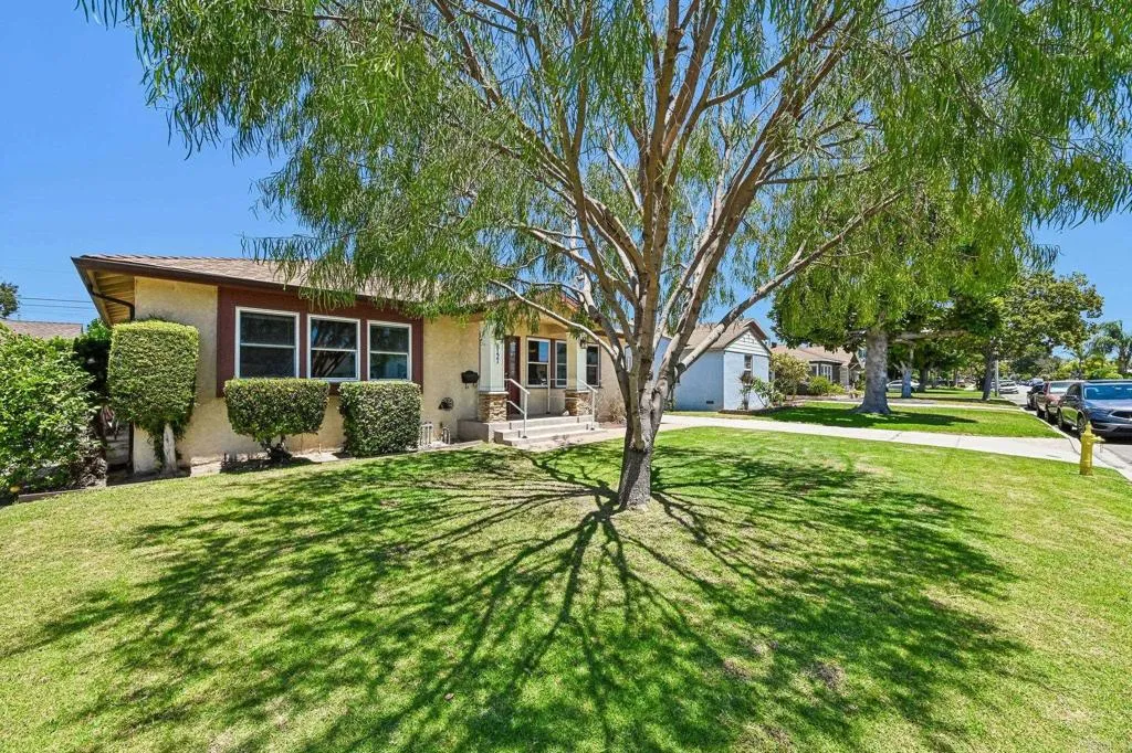 8121 Adoree, Downey, CA 90242 - Photo 2 of 34, Downey, CA