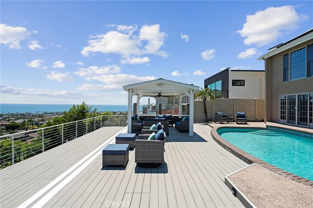 https://cdn.realtyfeed.com/cdn/127/306764644/1be9785f9b0bcdc495818cdd3f84f521.webp