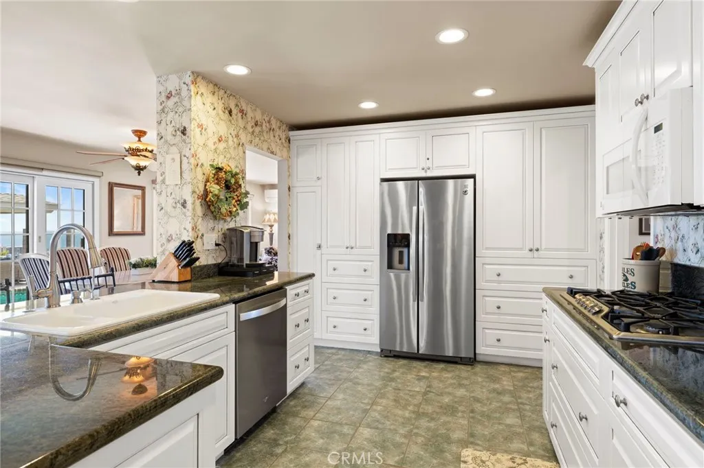 https://cdn.realtyfeed.com/cdn/127/306764644/1f1f8a94f773d89adc4ff29d113cedcb.webp