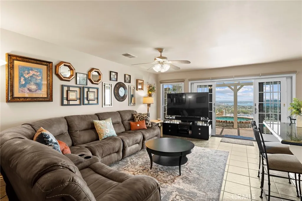 https://cdn.realtyfeed.com/cdn/127/306764644/e3da3eb8247996d43081f2667adab3ba.webp