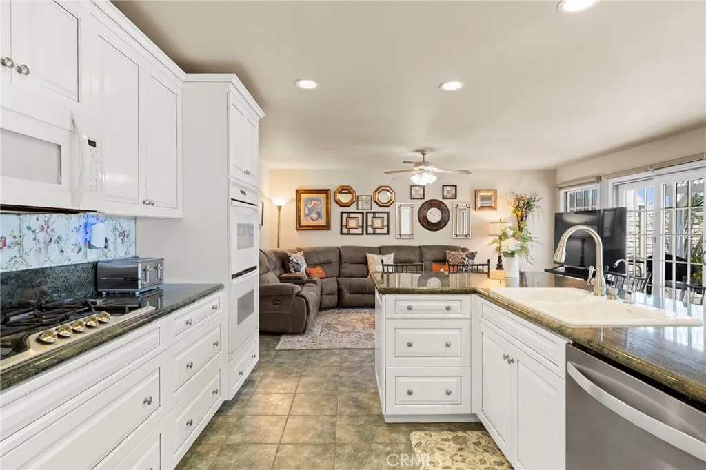 https://cdn.realtyfeed.com/cdn/127/306764644/eed7abbec35556efcec07eee1be9be87.webp